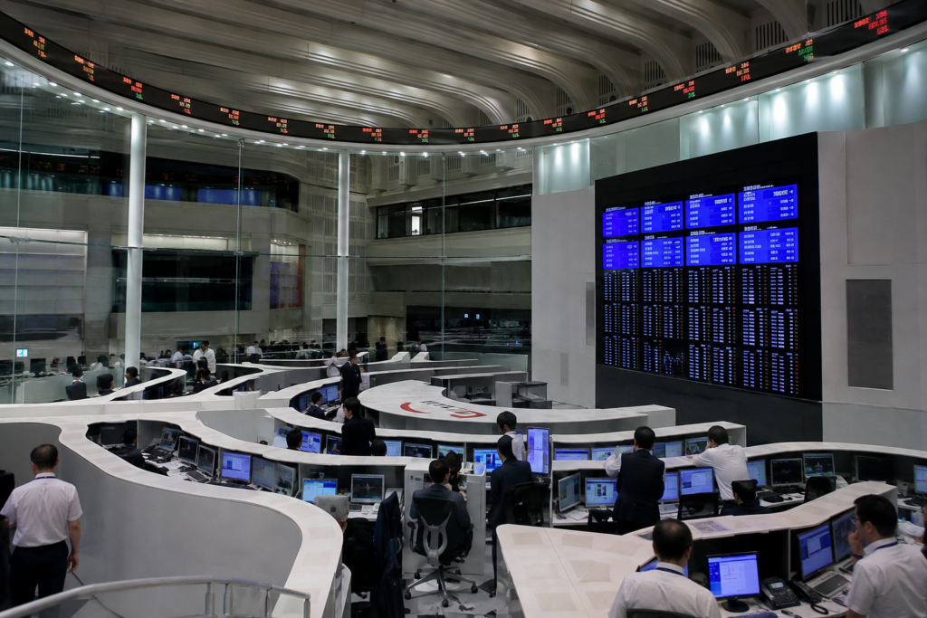Salle des marchés japonaise avec traders et écrans financiers, symbole de la dynamique boursière et de l’investissement au Japon