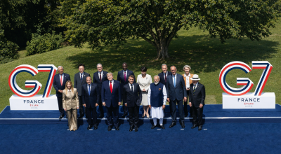 Photo officielle des dirigeants du G7 réunis à Évian en France lors du sommet 2026 consacré à l'économie mondiale, à l'Ukraine, à l'énergie et à l'intelligence artificielle.